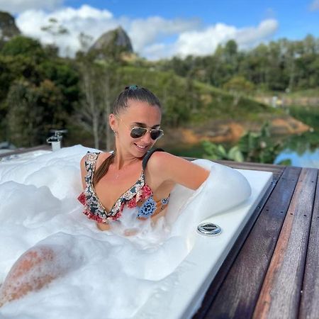 Sin Prisa "Not Rush" Cabana Preciosa! Con Jacuzzi, Vista Y Acceso Directo Al Embalse, Vista A La Piedra , Deporte Acuatico Paddle Board And Breakfast Incluidos ! Imperdible Guatape Exterior photo