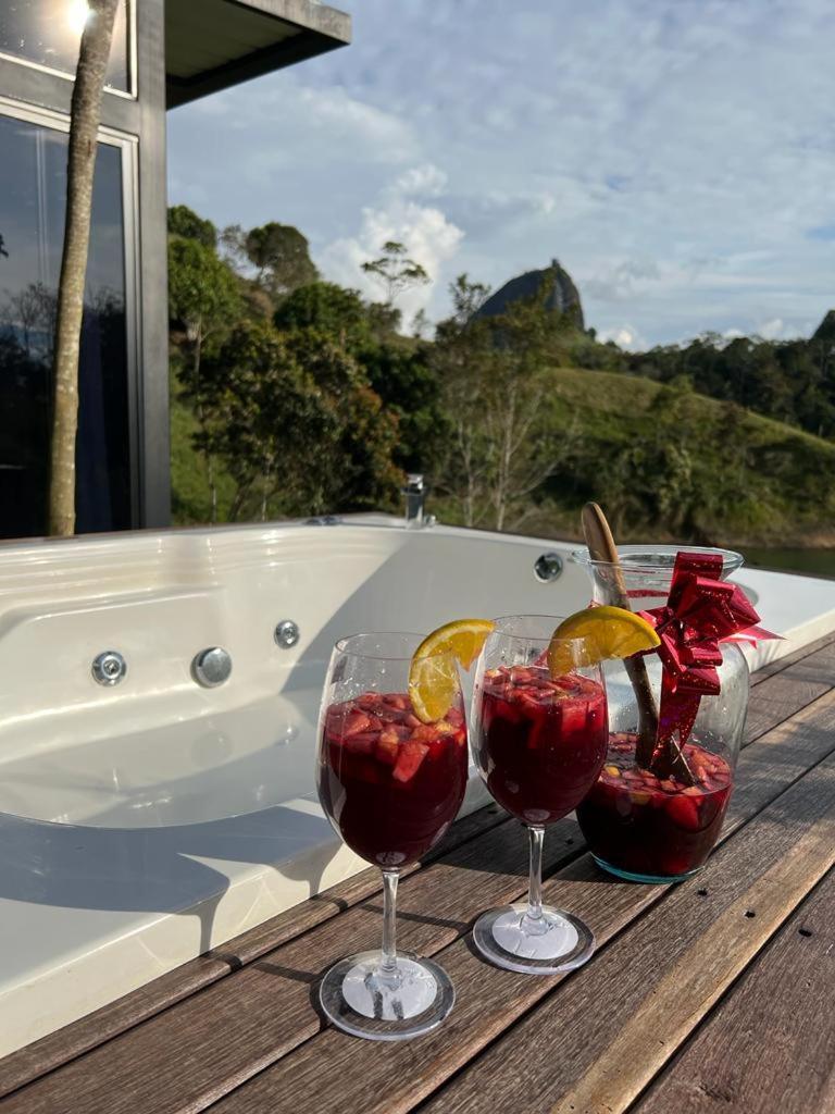 Sin Prisa "Not Rush" Cabana Preciosa! Con Jacuzzi, Vista Y Acceso Directo Al Embalse, Vista A La Piedra , Deporte Acuatico Paddle Board And Breakfast Incluidos ! Imperdible Guatape Exterior photo
